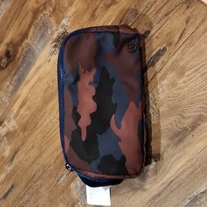 Lululemon belt bag 💫SOLD OUT COLOR!💫